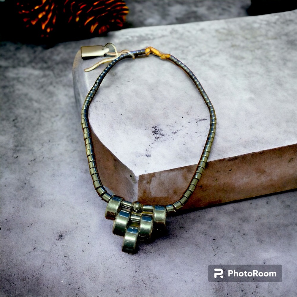 Hematite choker necklace. Barrel clasp 7"